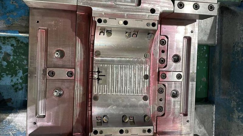 拉伸模具规格参数解析：关键指标与选型要点