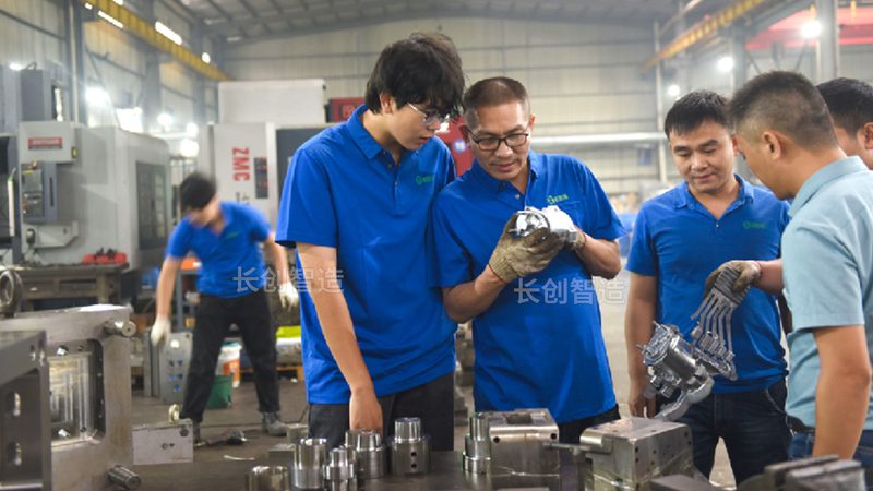 汽车精密模具：揭秘十大品牌背后的技术奥秘