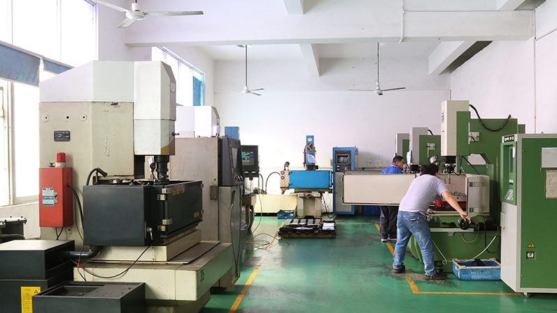 手术器械精密模具：制造工艺与选型要点